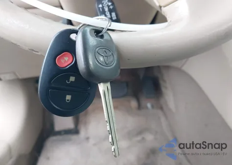 2004 Toyota Camry Solara Sle z USA, uszkodzony, nr VIN 4T1CE30P14U924874